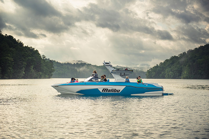 Malibu Boats 2019 25 LSV